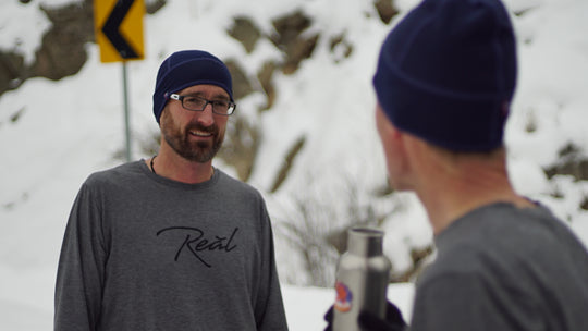 The heather grey of the Men's Long Sleeve Blue Ridge shirt suggests comfort. The Poly/Lycra/Tencel blended fabric delivers the comfort. You can wear this shirt during your run, before your workout or race. It is best worn while making the walk up to the podium afterwards.