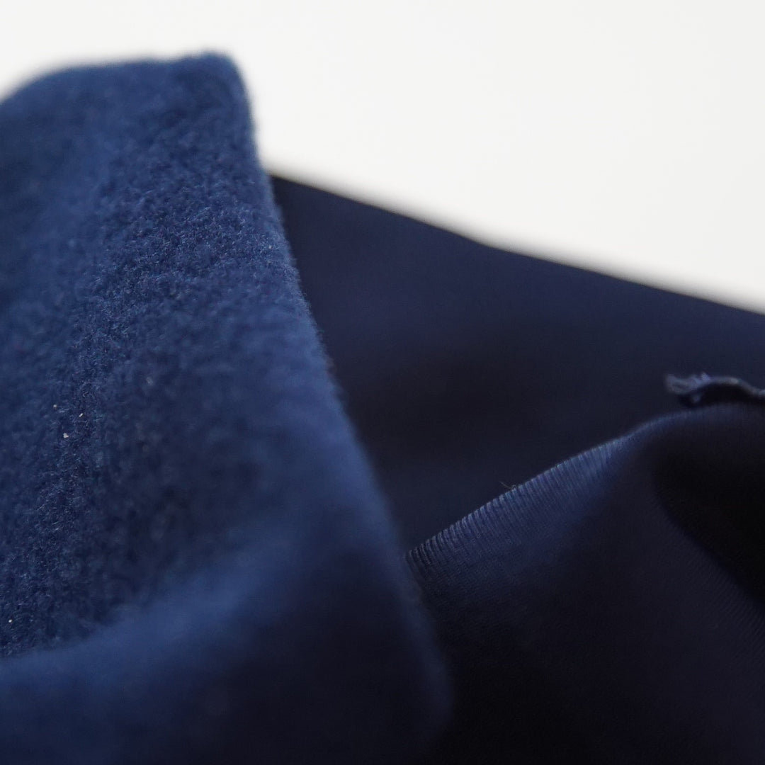 Double sided microfleece gaiter offers warmth while moving moisture to keep you from getting cold. Perfect for running or cycling on those really cold days.